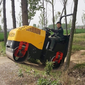 小型全液壓2噸壓路機溝槽震動碾地機